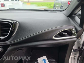 2022 Chrysler Pacifica Limited 121.6" WB - miniatura 16