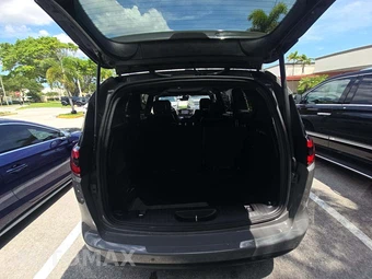 2022 Chrysler Pacifica Limited 121.6" WB - miniatura 15