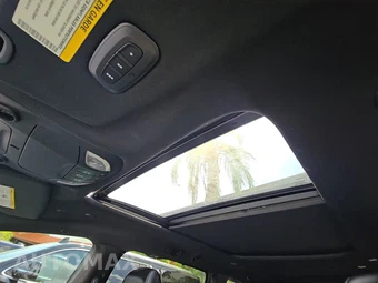 2022 Chrysler Pacifica Limited 121.6" WB - miniatura 26