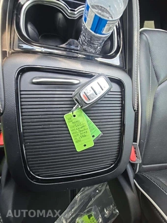 2022 Chrysler Pacifica Limited 121.6" WB - miniatura 8