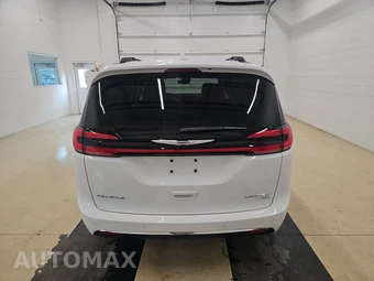 2022 Chrysler Pacifica Limited 121.6" WB - miniatura 5