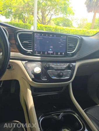 2022 Chrysler Pacifica Limited 121.6" WB - miniatura 10