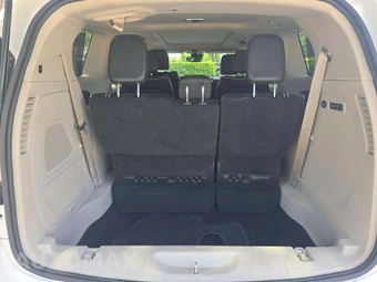2022 Chrysler Pacifica Limited 121.6" WB - miniatura 15