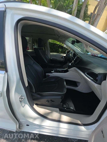2022 Chrysler Pacifica Limited 121.6" WB - miniatura 19