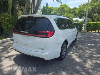 2022 Chrysler Pacifica Limited 121.6" WB - miniatura 3