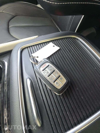 2022 Chrysler Pacifica Limited 121.6" WB - miniatura 8