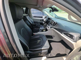 2022 Chrysler Pacifica Limited 121.6" WB - miniatura 19