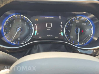 2022 Chrysler Pacifica Limited 121.6" WB - miniatura 9