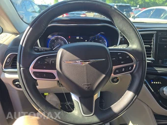 2022 Chrysler Pacifica Limited 121.6" WB - miniatura 10
