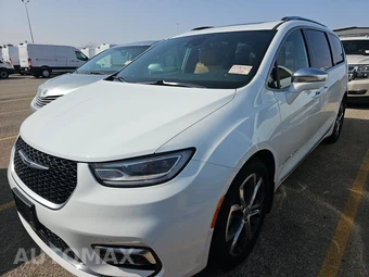 2022 Chrysler Pacifica Pinnacle 121.6" WB