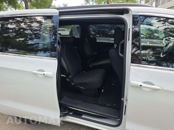 2022 Chrysler Pacifica Touring 121.6" WB – miniatura 17