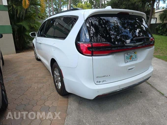 2022 Chrysler Pacifica Touring 121.6" WB – miniatura 2
