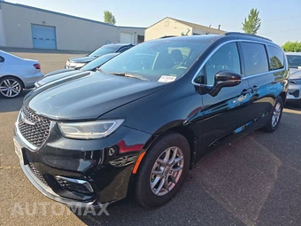 2022 Chrysler Pacifica Touring 121.6" WB