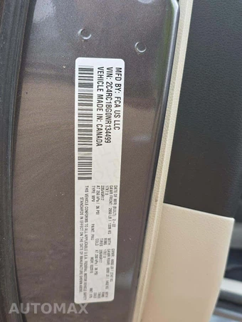 2022 Chrysler Pacifica Touring L 121.6" WB - miniatura 2