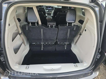 2022 Chrysler Pacifica Touring L 121.6" WB - miniatura 15
