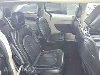 2022 Chrysler Pacifica Touring L 121.6" WB - miniatura 17