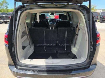 2022 Chrysler Pacifica Touring L 121.6" WB - miniatura 16