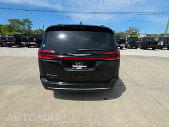 2022 Chrysler Pacifica Touring L 121.6" WB - miniatura 4