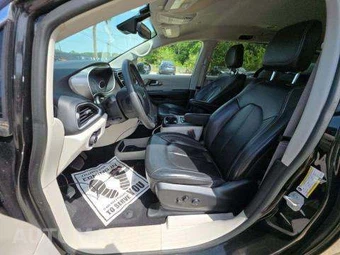 2022 Chrysler Pacifica Touring L 121.6" WB - miniatura 7