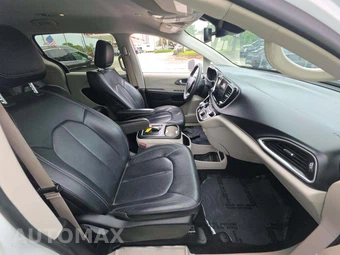 2022 Chrysler Pacifica Touring L 121.6" WB - miniatura 19