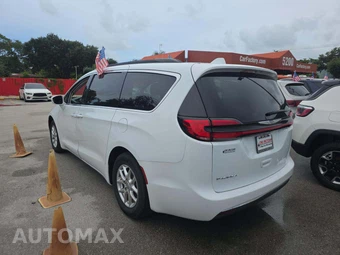 2022 Chrysler Pacifica Touring L 121.6" WB - miniatura 2