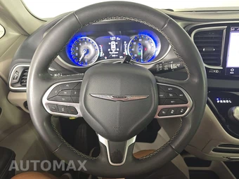 2022 Chrysler Pacifica Touring L 121.6" WB – miniatura 10