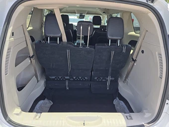 2022 Chrysler Pacifica Touring L 121.6" WB - miniatura 17