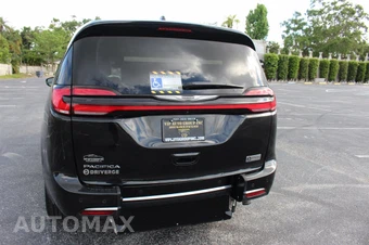 2022 Chrysler Pacifica Touring L 121.6" WB - miniatura 17