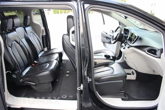 2022 Chrysler Pacifica Touring L 121.6" WB - miniatura 30