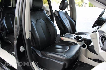 2022 Chrysler Pacifica Touring L 121.6" WB - miniatura 32