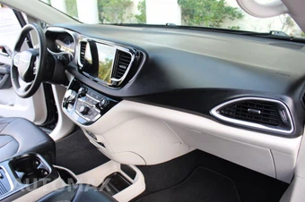 2022 Chrysler Pacifica Touring L 121.6" WB - miniatura 40