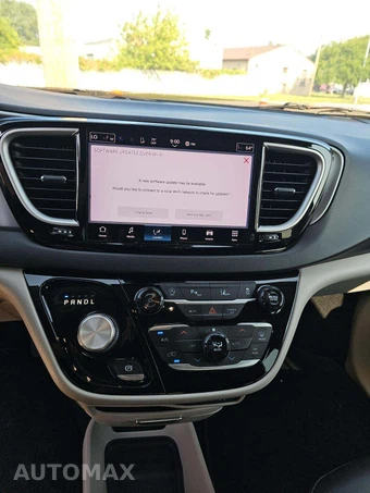 2022 Chrysler Pacifica Touring L 121.6" WB - miniatura 10