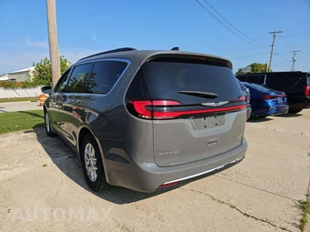 2022 Chrysler Pacifica Touring L 121.6" WB - miniatura 2