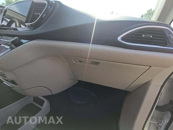 2022 Chrysler Pacifica Touring L 121.6" WB - miniatura 17
