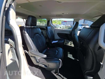 2022 Chrysler Pacifica Touring L 121.6" WB - miniatura 17