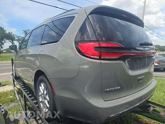 2022 Chrysler Pacifica Touring L 121.6" WB - miniatura 2