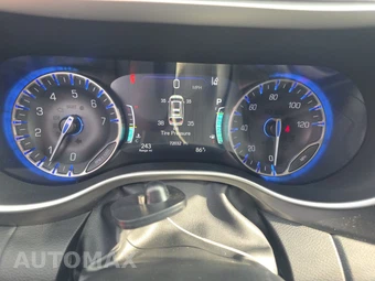 2022 Chrysler Pacifica Touring L 121.6" WB - miniatura 12