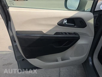 2022 Chrysler Pacifica Touring L 121.6" WB - miniatura 9