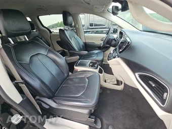 2022 Chrysler Pacifica Touring L 121.6" WB - miniatura 8