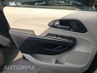 2022 Chrysler Pacifica Touring L 121.6" WB - miniatura 9