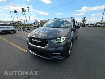 2022 Chrysler Pacifica Touring L 121.6" WB