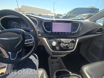2022 Chrysler Pacifica Touring L 121.6" WB - miniatura 17