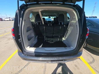 2022 Chrysler Pacifica Touring L 121.6" WB - miniatura 17