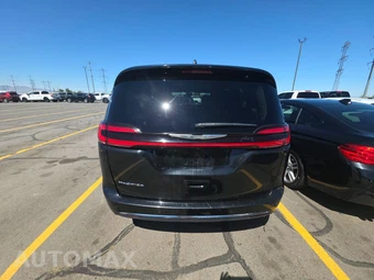 2022 Chrysler Pacifica Touring L 121.6" WB - miniatura 5