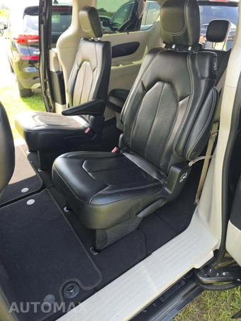 2022 Chrysler Pacifica Touring L 121.6" WB - miniatura 13
