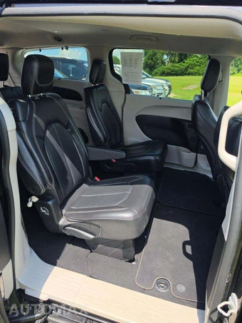 2022 Chrysler Pacifica Touring L 121.6" WB - miniatura 17