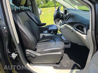 2022 Chrysler Pacifica Touring L 121.6" WB - miniatura 19