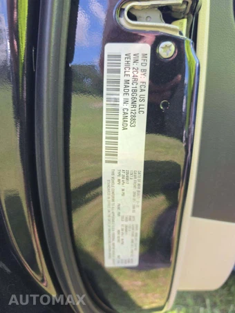 2022 Chrysler Pacifica Touring L 121.6" WB - miniatura 5