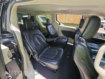 2022 Chrysler Pacifica Touring L 121.6" WB - miniatura 17