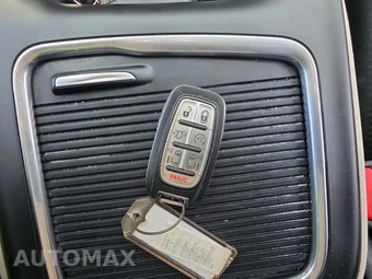 2022 Chrysler Pacifica Touring L 121.6" WB - miniatura 8